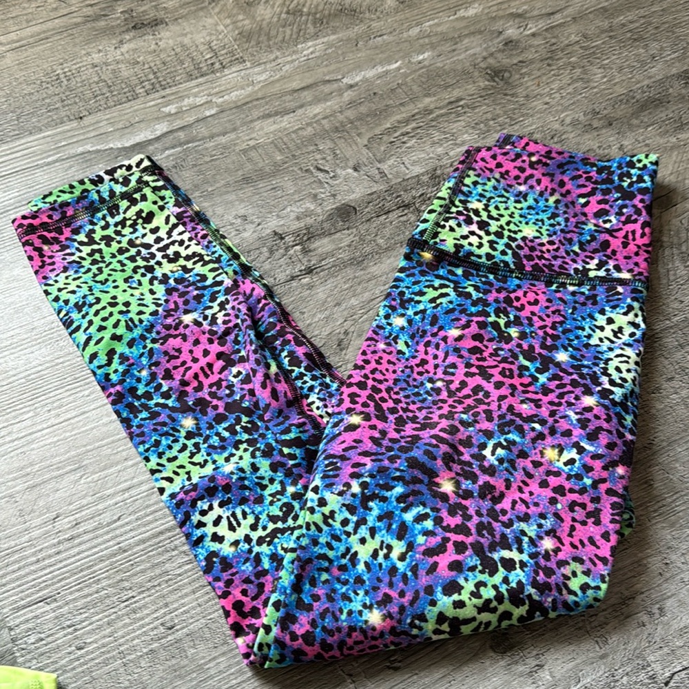 Fleo Kelsey Kiel Bright Leopard Leggings